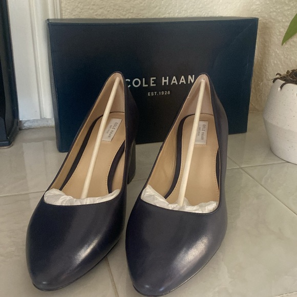 New Cole Haan Eliree Pump in Marine Blue Smth Leather - Picture 2 of 7